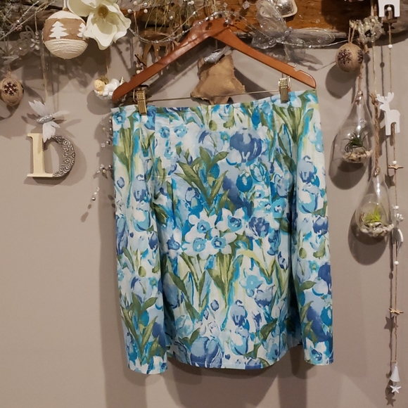 Tommy Hilfiger summer skirt - Picture 3 of 6